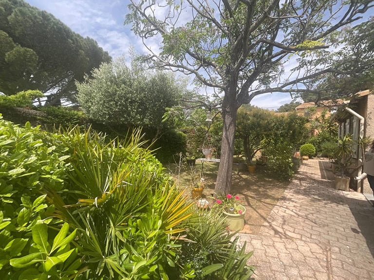 Maison Six Fours Les Plages 5 pièce(s) 145 m2 — photo 1