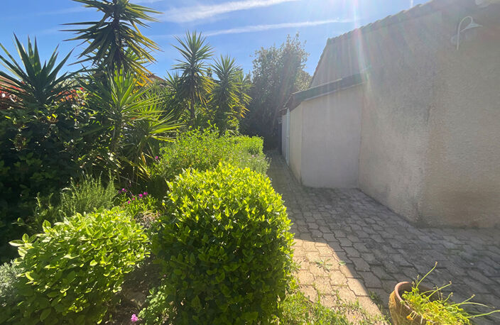 Maison Six Fours Les Plages 5 pièce(s) 145 m2 — photo 2