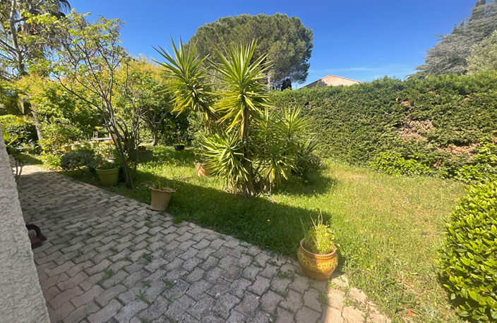 Maison Six Fours Les Plages 5 pièce(s) 145 m2 — photo 3