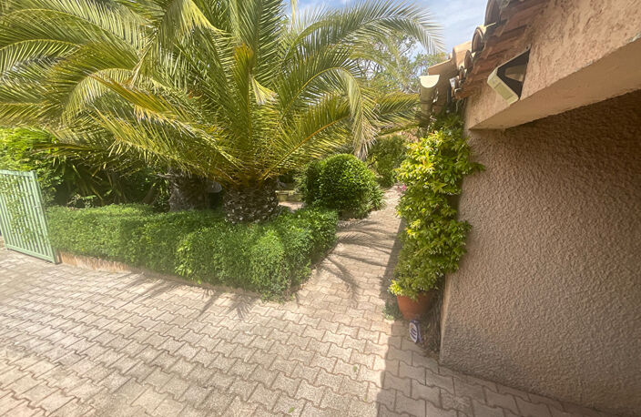 Maison Six Fours Les Plages 5 pièce(s) 145 m2 — photo 5