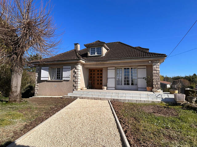 Maison avec dépendances à Villeneuve Sur Lot — photo du bien