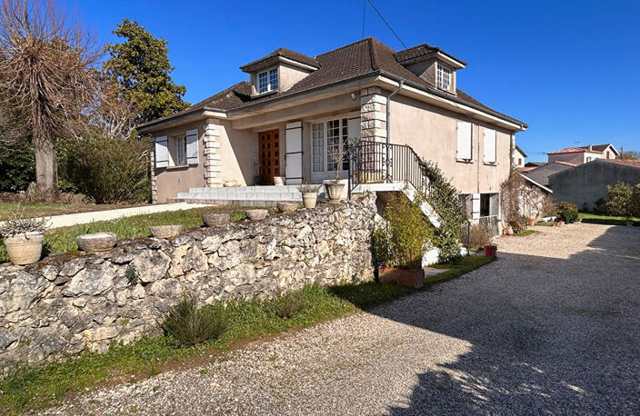 Maison avec dépendances à Villeneuve Sur Lot — photo 2