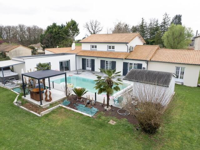 Maison proposé à Cissé