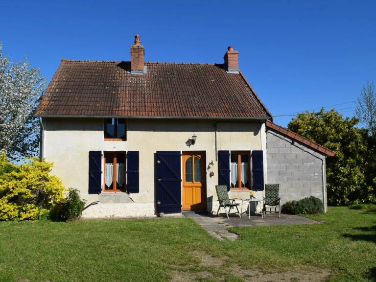 Maison de village avec jardin près de Cercy-la-Tour à vendre — photo 1