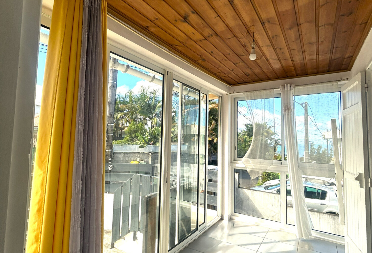 HAUT DE MAISON 4 PIECES  PETITE ILE — photo 1