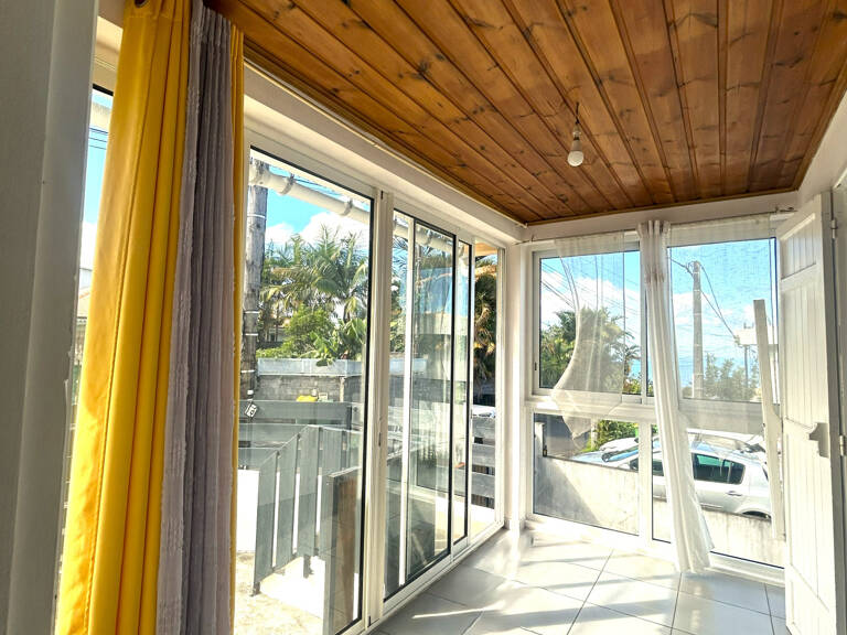 HAUT DE MAISON 4 PIECES  PETITE ILE — photo 1
