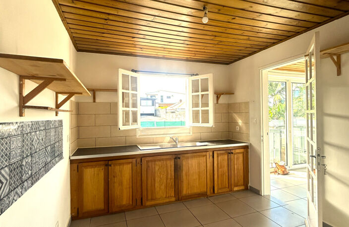 HAUT DE MAISON 4 PIECES  PETITE ILE — photo 4