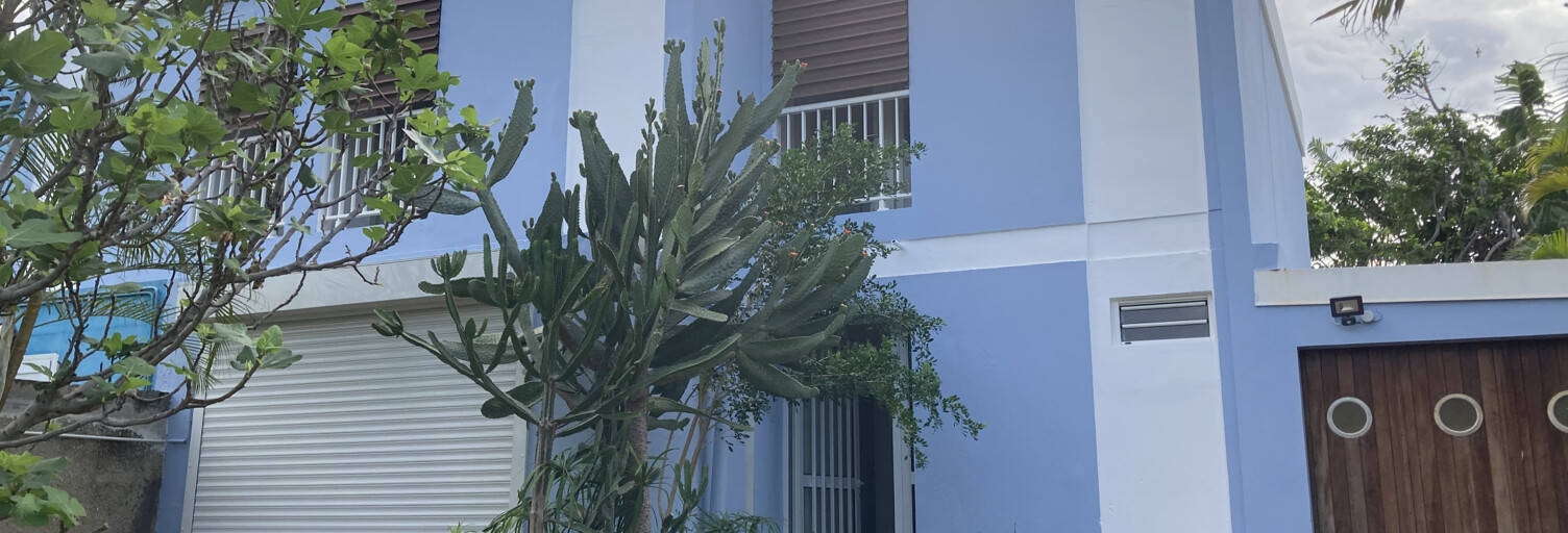 Maison 5 Pièces 107 m² à louer à Saint-Pierre (97410)