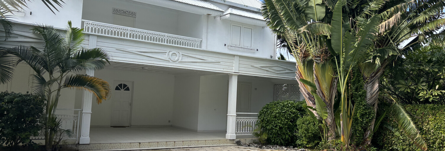 Maison 6 Pièces 167 m² à louer à Saint-Pierre (97410)