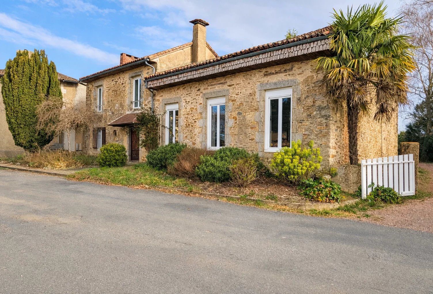 MAISON EN PIERRE — photo 1