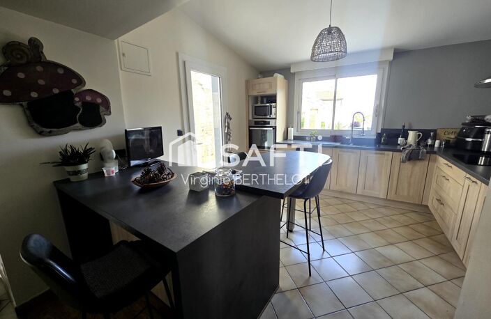 MAISON 3 CHAMBRES / 2 ENTREES IDEALE POUR 1 PROFESSION INDEPENDANTE OU CHAMBRES D' HOTES ! — photo 4