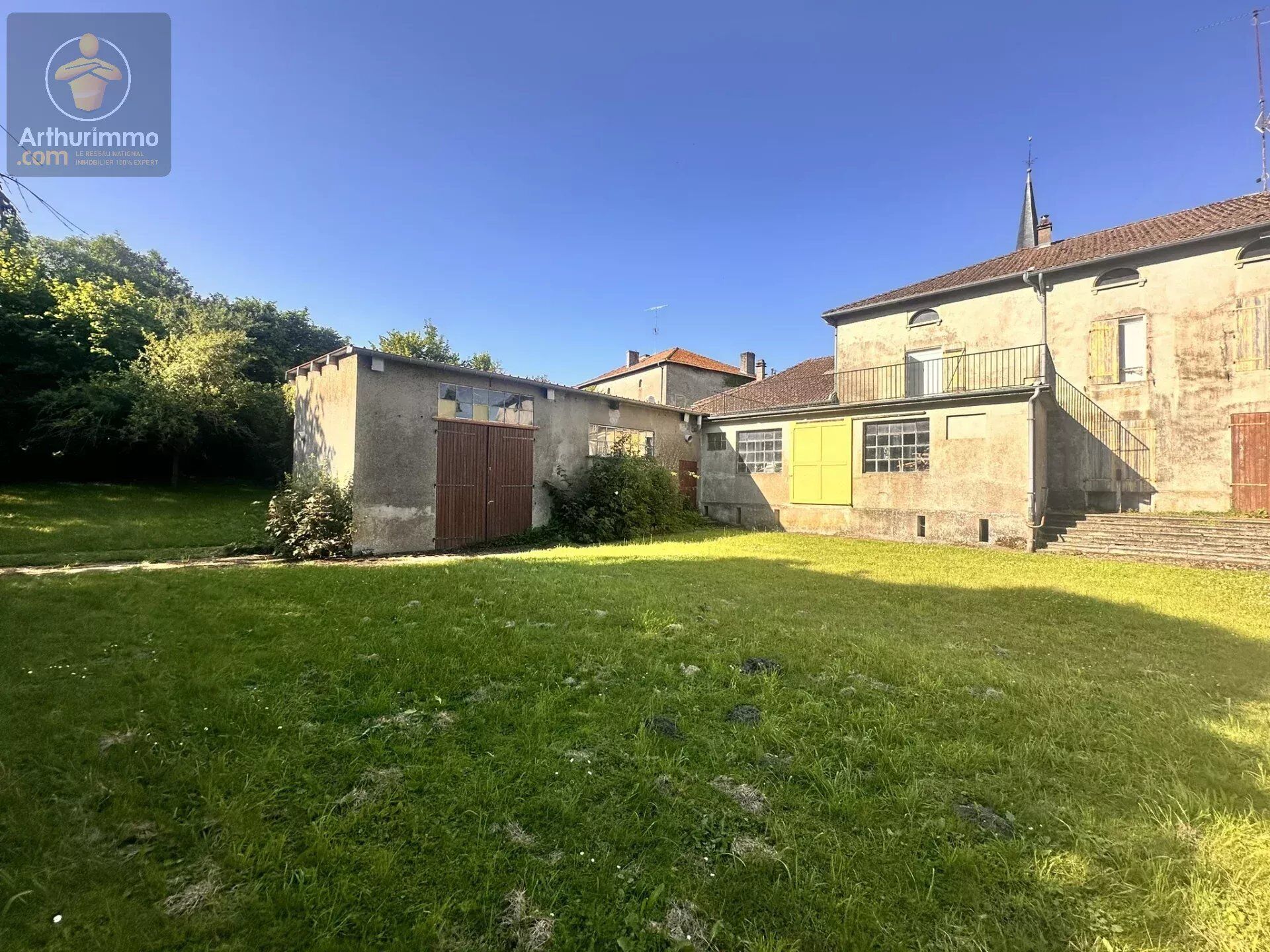 Appartement 8 pièces 168 m² · à Vatimont · 168 m² · 150 000 €