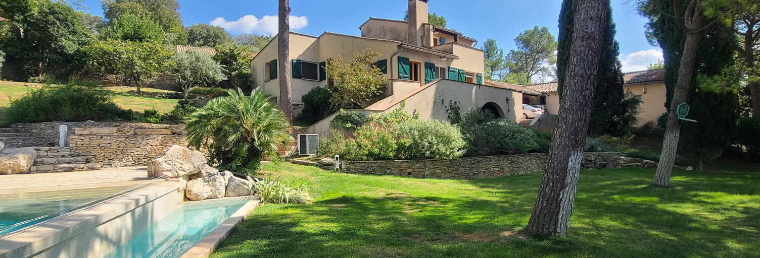 Maison 10 Pièces 261 m² à vendre à Nîmes (30000)