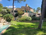 COLLINES - SECTEUR RESIDENTIEL - SPACIEUSE VILLA 5 CHAMBRES — photo 2