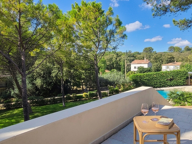 COLLINES - SECTEUR RESIDENTIEL - SPACIEUSE VILLA 5 CHAMBRES — photo 4