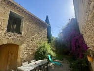 VERGÈZE   Maison de caractère avec fort potentiel — photo 3