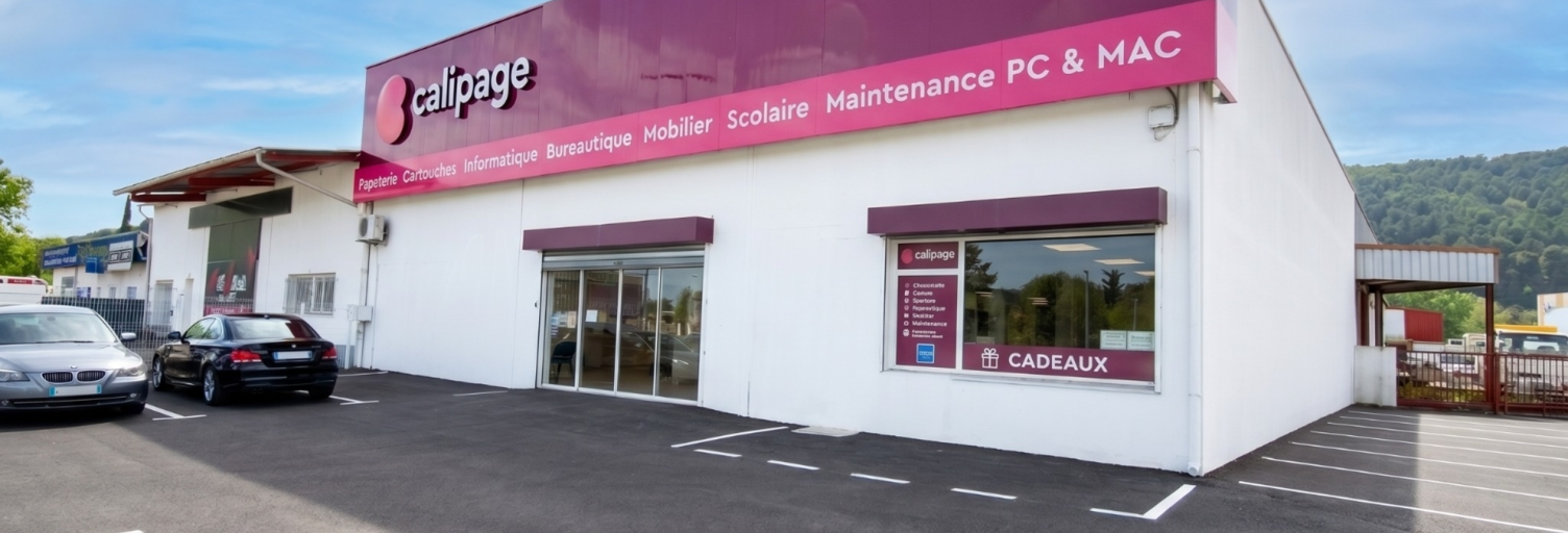Commerce  420 m² à louer à Draguignan (83300)