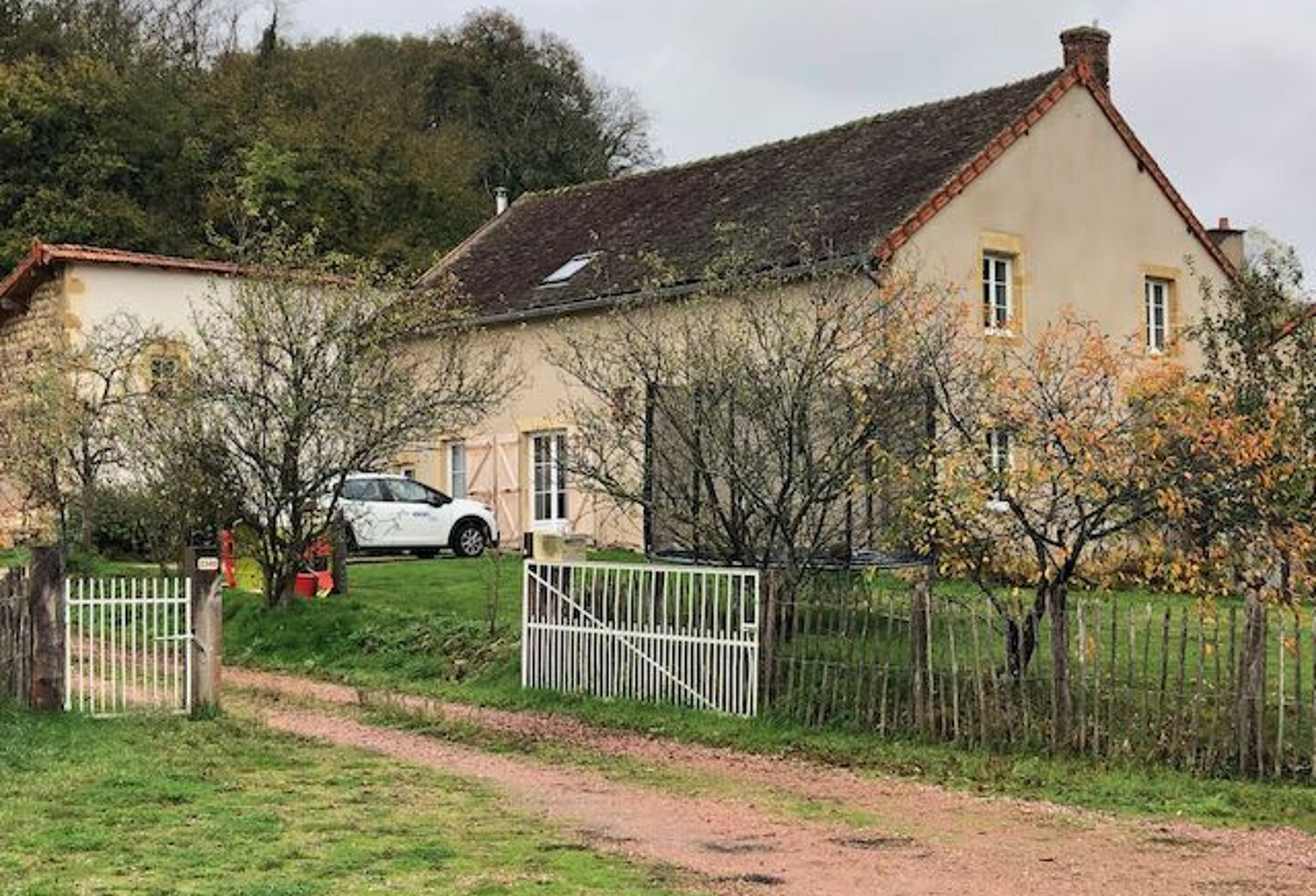 Corps de ferme rénové de 175 m2 habitables et 1,5 ha de terr — photo 1