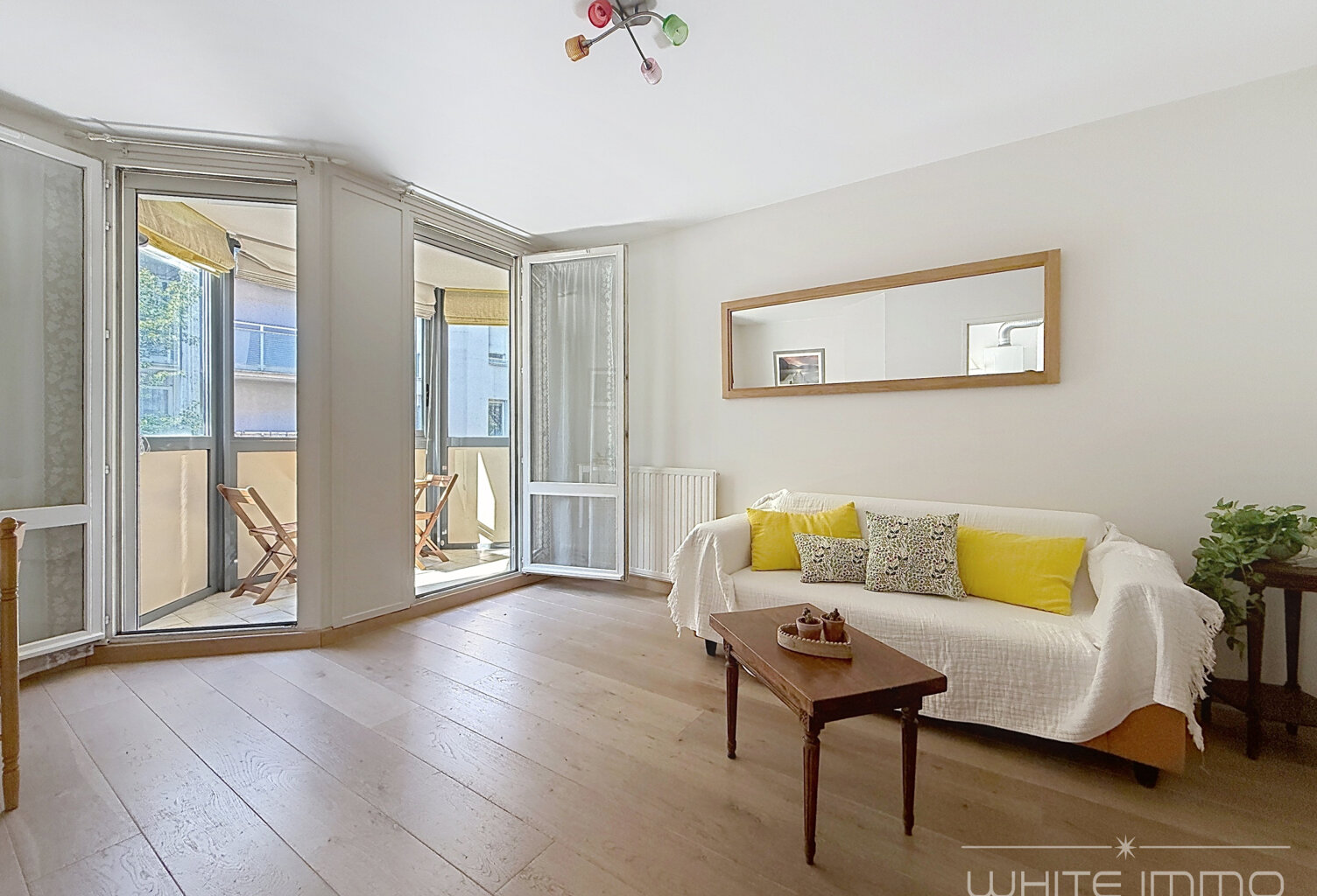 'ULYSSE' - VENTE, FRANCHEVILLE LE BAS, APPARTEMENT T2, CENTR — photo 1