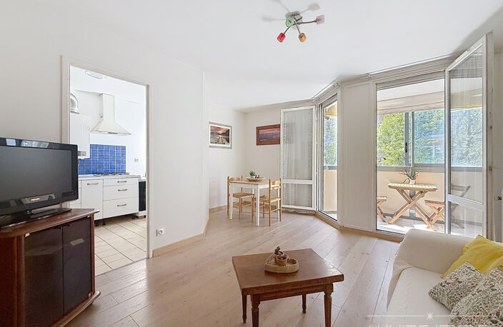 'ULYSSE' - VENTE, FRANCHEVILLE LE BAS, APPARTEMENT T2, CENTR — photo 3