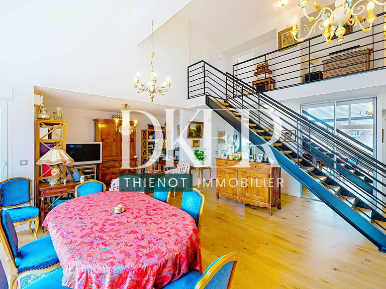 Duplex T5 - Place Godinot — photo 1