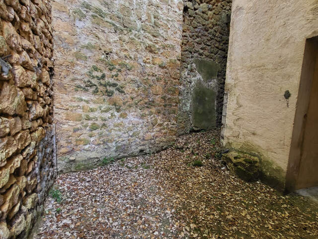 À Sarlat-La-Canéda, maison avec 4 pièces à louer 887 EUR par m — photo du bien