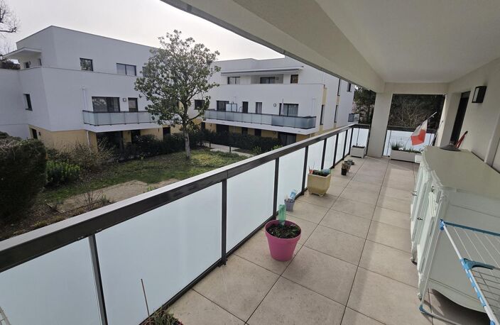 Location appartement 80 pièces 80 m² à Charbonnières-les-Bains (69260) — photo 3