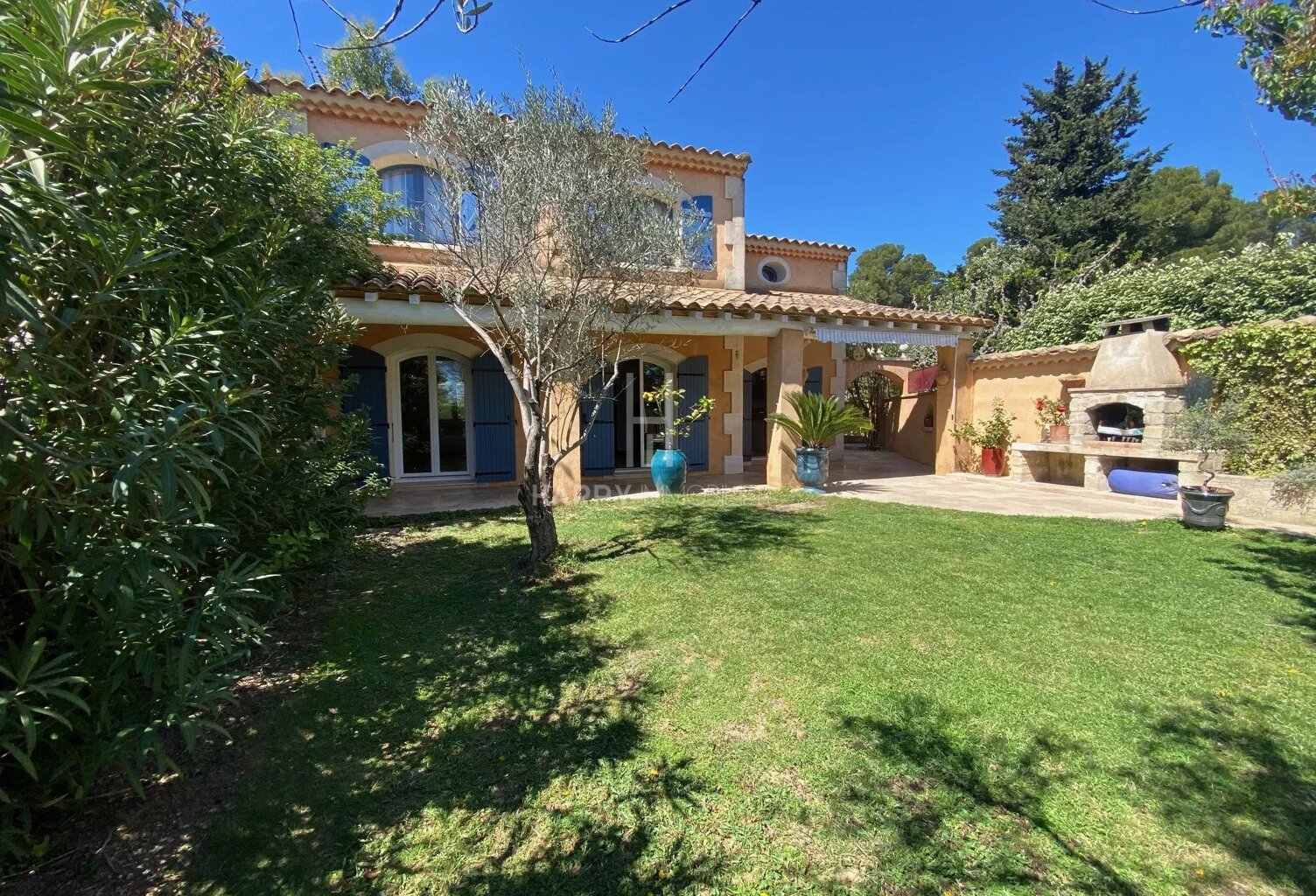 Bastide Provençale Alpilles Sud — photo 1