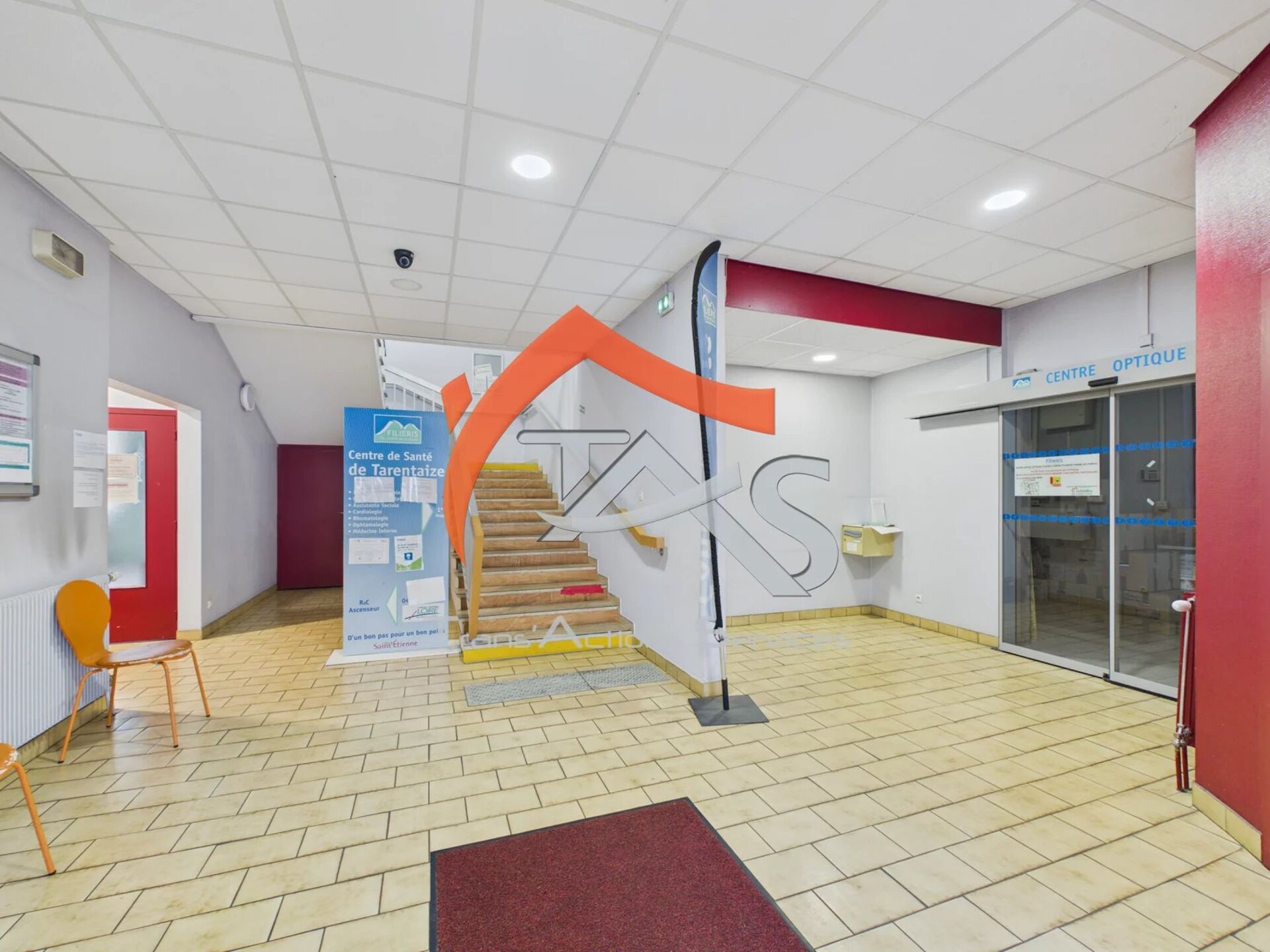 Local commercial 994 m² · à Saint-Étienne · 994 m² · 489 000 €