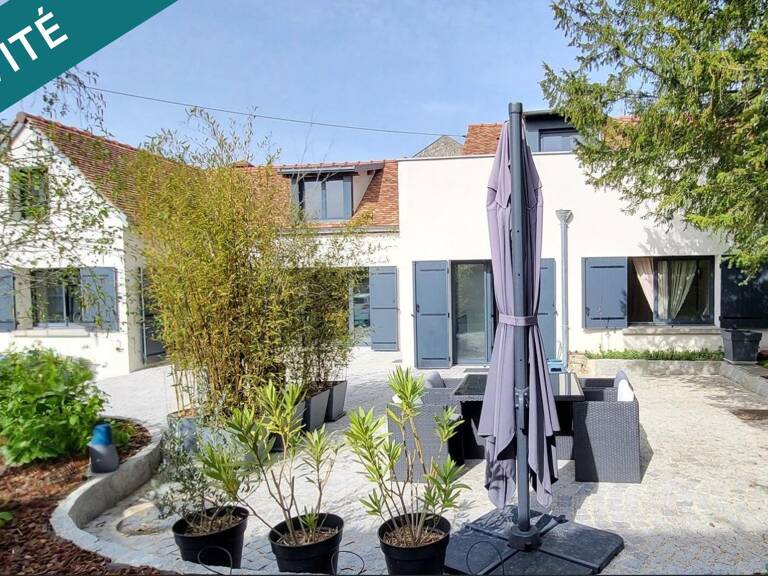 UNIQUE !! Superbe maison de 7 pièces sur parcelle de 1274 m2 -centre ville Etréchy — photo 1