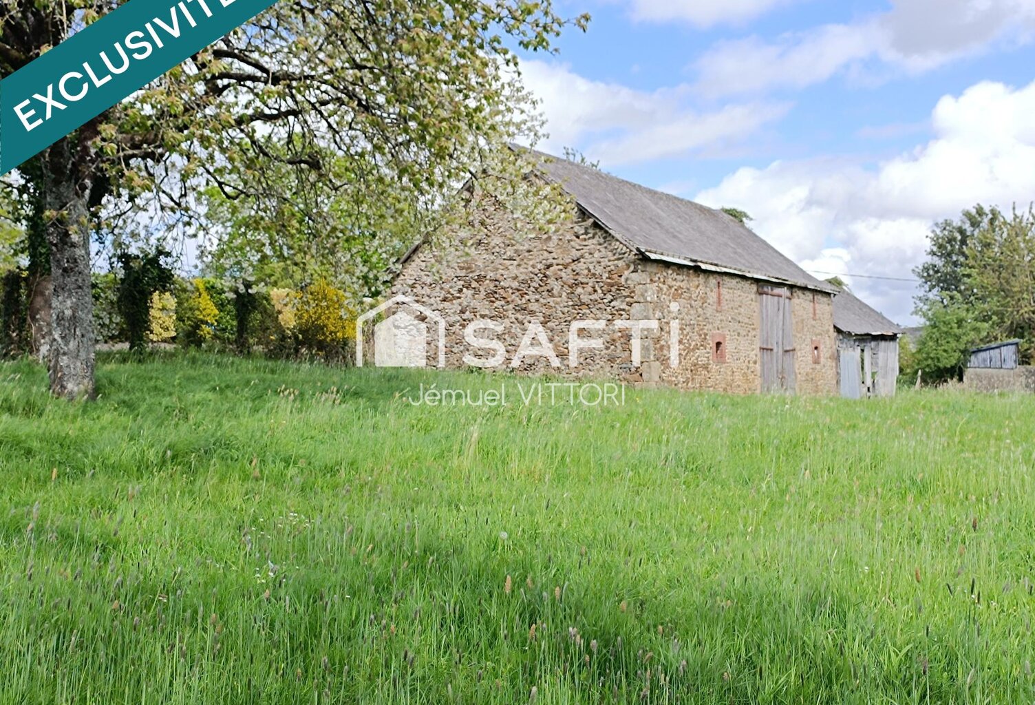 Bâtisse en pierre à réhabiliter sur un terrain constructible de 2 300 m² — photo 1