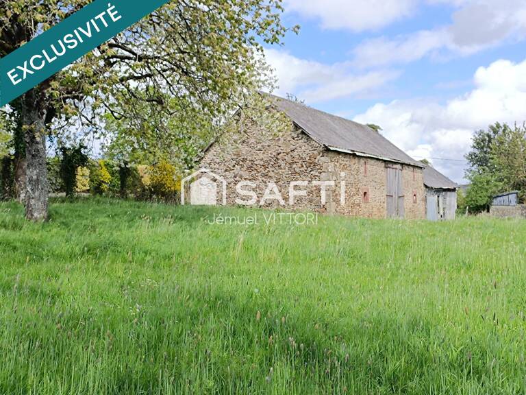 Bâtisse en pierre à réhabiliter sur un terrain constructible de 2 300 m² — photo 1