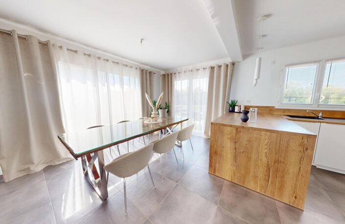 Maison T5 100m2 L'Isle d'Abeau — photo 4