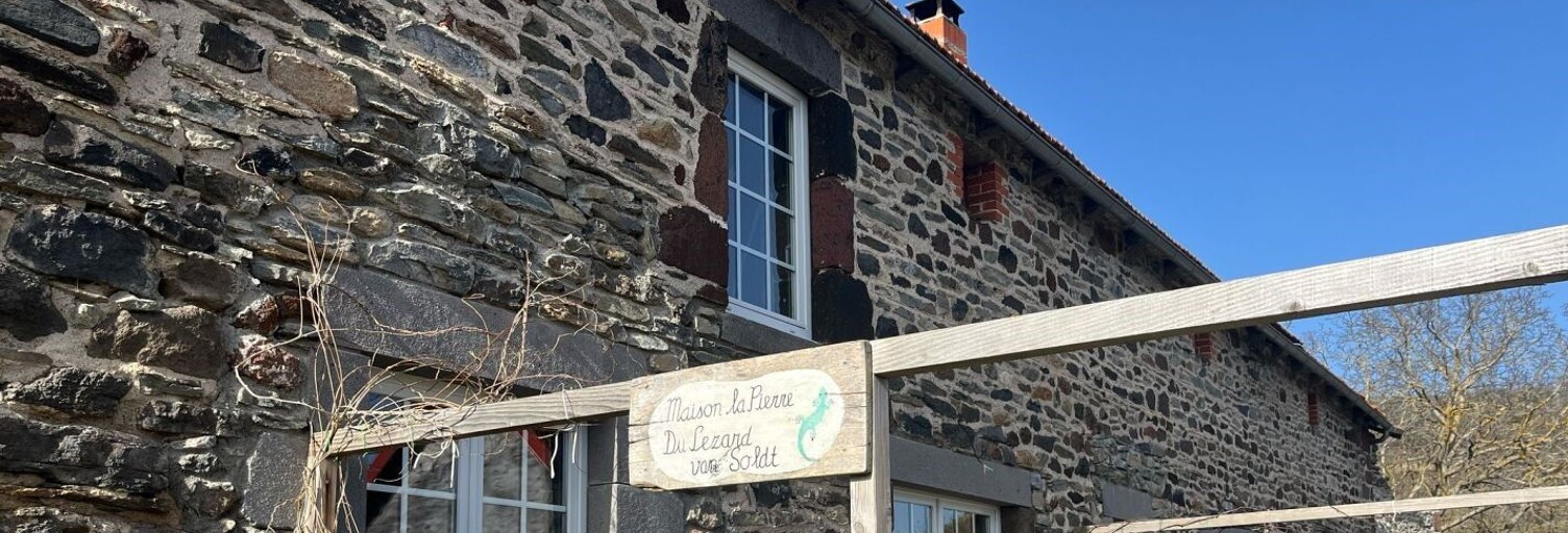 Maison 6 Pièces 173 m² à vendre à Laurie (15500)