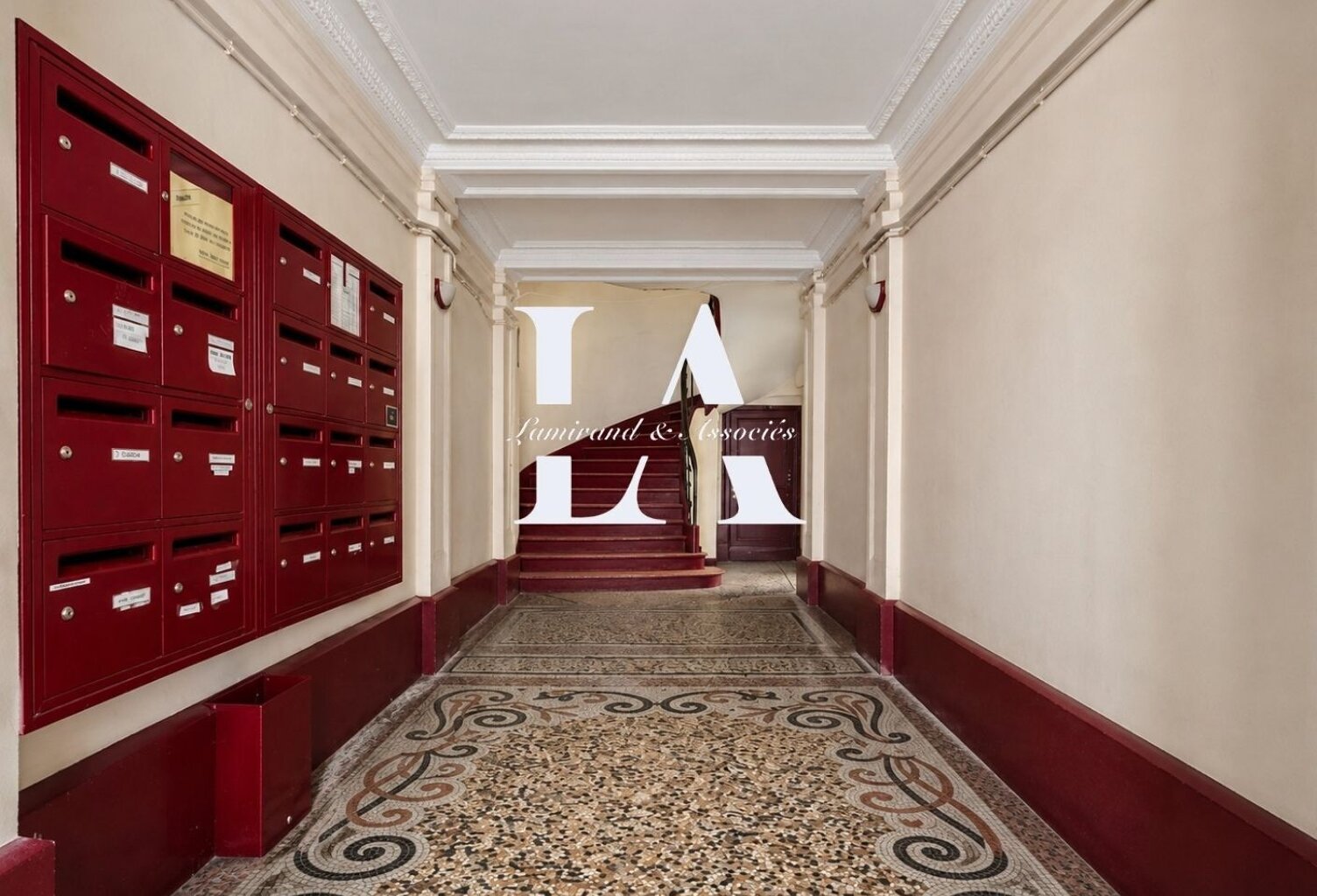 Bureaux 5 p à PARIS 9ème — photo 1