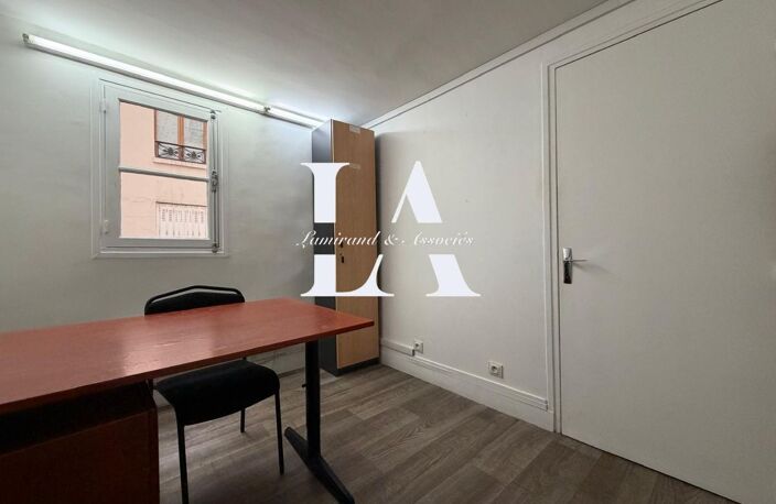 Bureaux 5 p à PARIS 9ème — photo 4