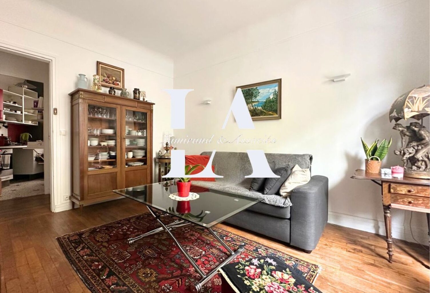 Charmant deux pièces - Coeur du 11e — photo 1