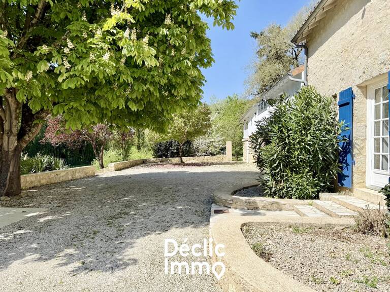 Longère familiale avec grand jardin et dépendances à Nieuil-l'Espoir — photo 1