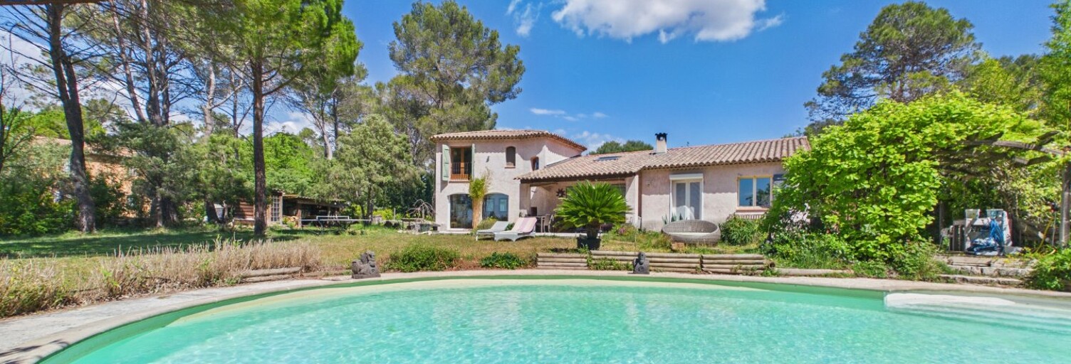 Maison 8 Pièces 194 m² à vendre à Fayence (83440)