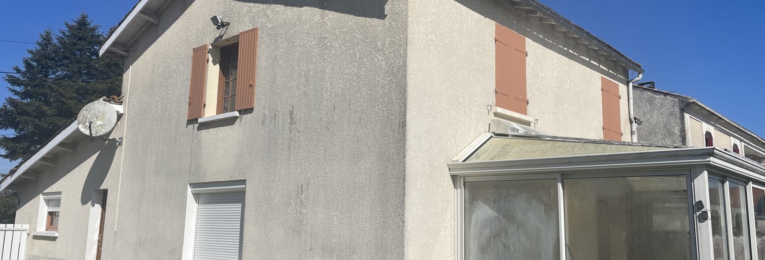 Maison 5 Pièces 135 m² à vendre à Neulles (17500)