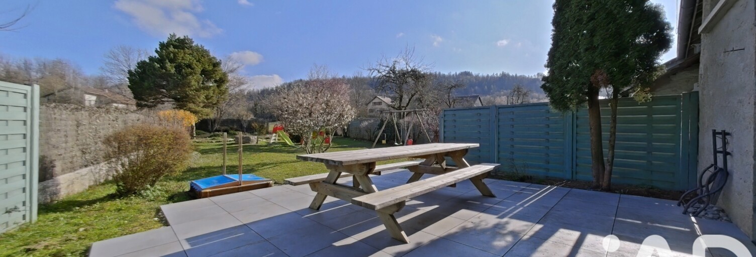 Maison 5 Pièces 200 m² à vendre à Coteaux du Lizon (39170)