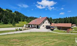 Commerce  645 m² à vendre à Plateau d'Hauteville (01110)