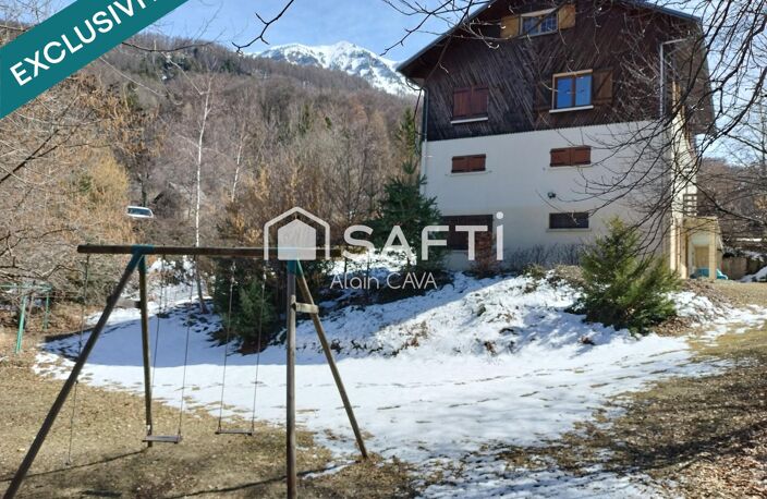 Maison de 270m² sur 2 niveaux avec terrasse, garages sur 4900m² de terrain — photo 3