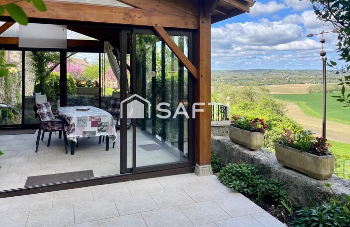 Maison de hameau (Lavardac) de 185 m2 avec 3 chambres un beau jardin et une vue dégagée. — photo 2