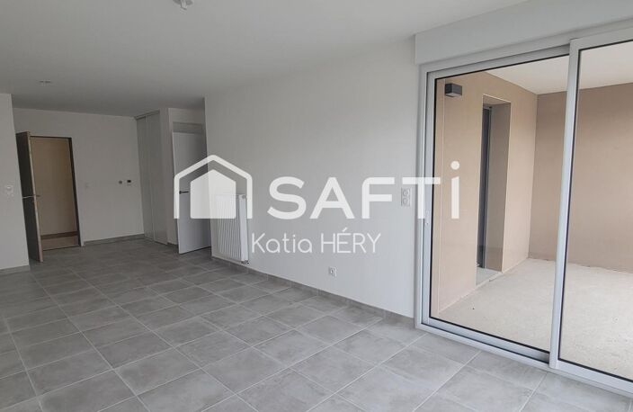 APPARTEMENT AVEC BALCON, CAVE, 2 PARKINGS — photo 4