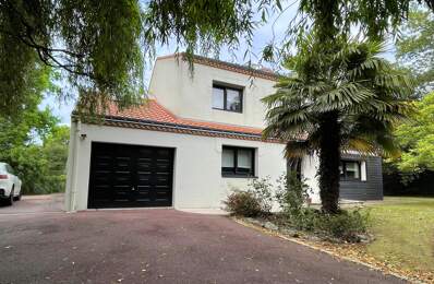Maison familiale de 155 m² + Offre la possibilité de détacher un terrain de 423 m² valorisé 150 000 € — photo du bien