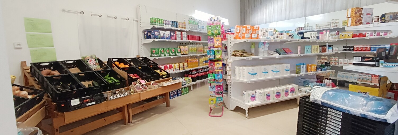 Commerce  90 m² à vendre à Comps (30300)