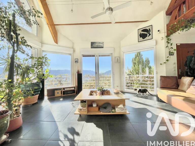 Vente Maison/villa 8 pièces — photo 1