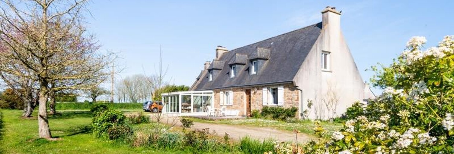 Maison 8 Pièces 177 m² à vendre à Plounévez-Lochrist (29430)