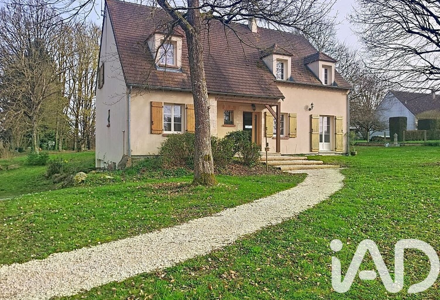 Vente Maison/villa 8 pièces — photo 1